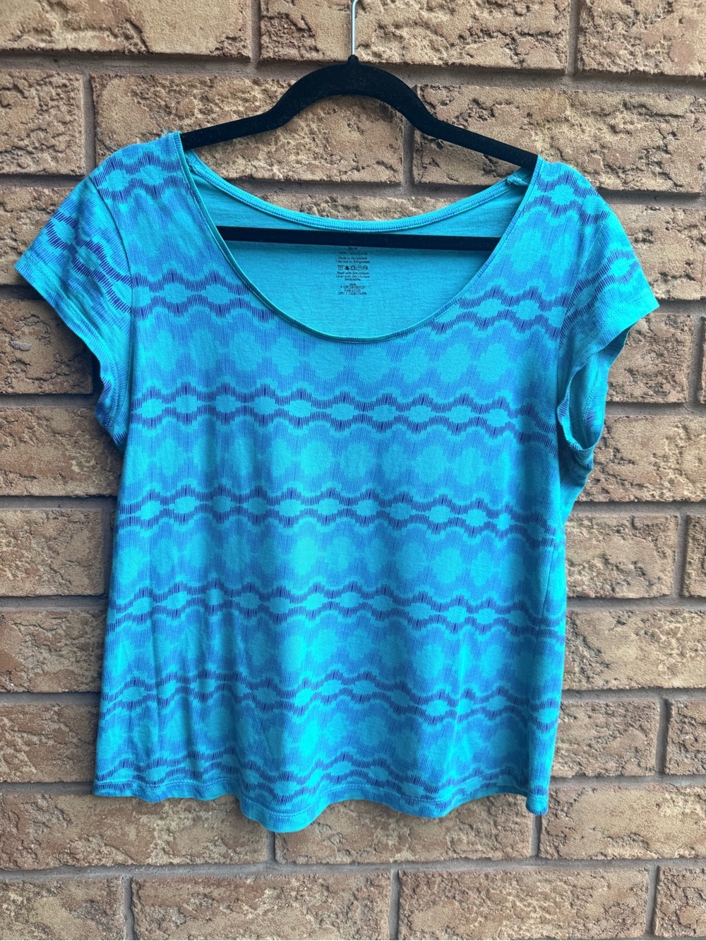 💫10/$25 • George Cotton Geometric Pattern Scoop Neck Tee